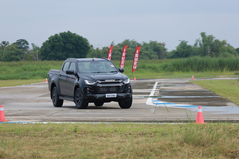 review isuzu d max 2022