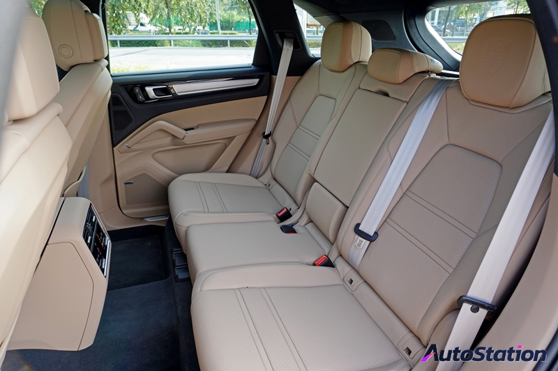 Porsche Platinum Edition