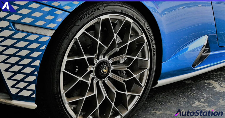 Bridgestone Potenza Sport x Lamborghini Huracán STO