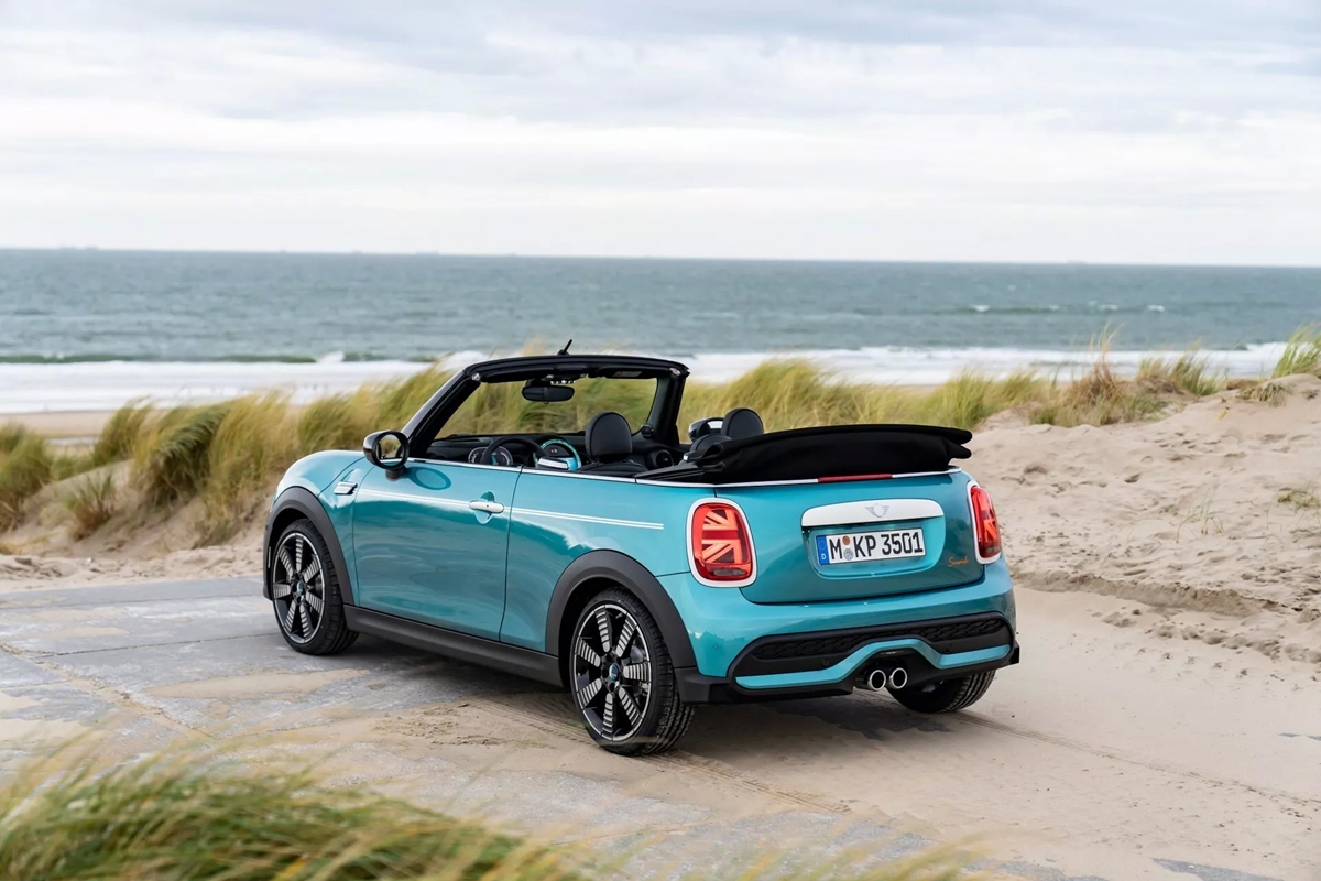MINI Cooper Convertible Seaside Edition