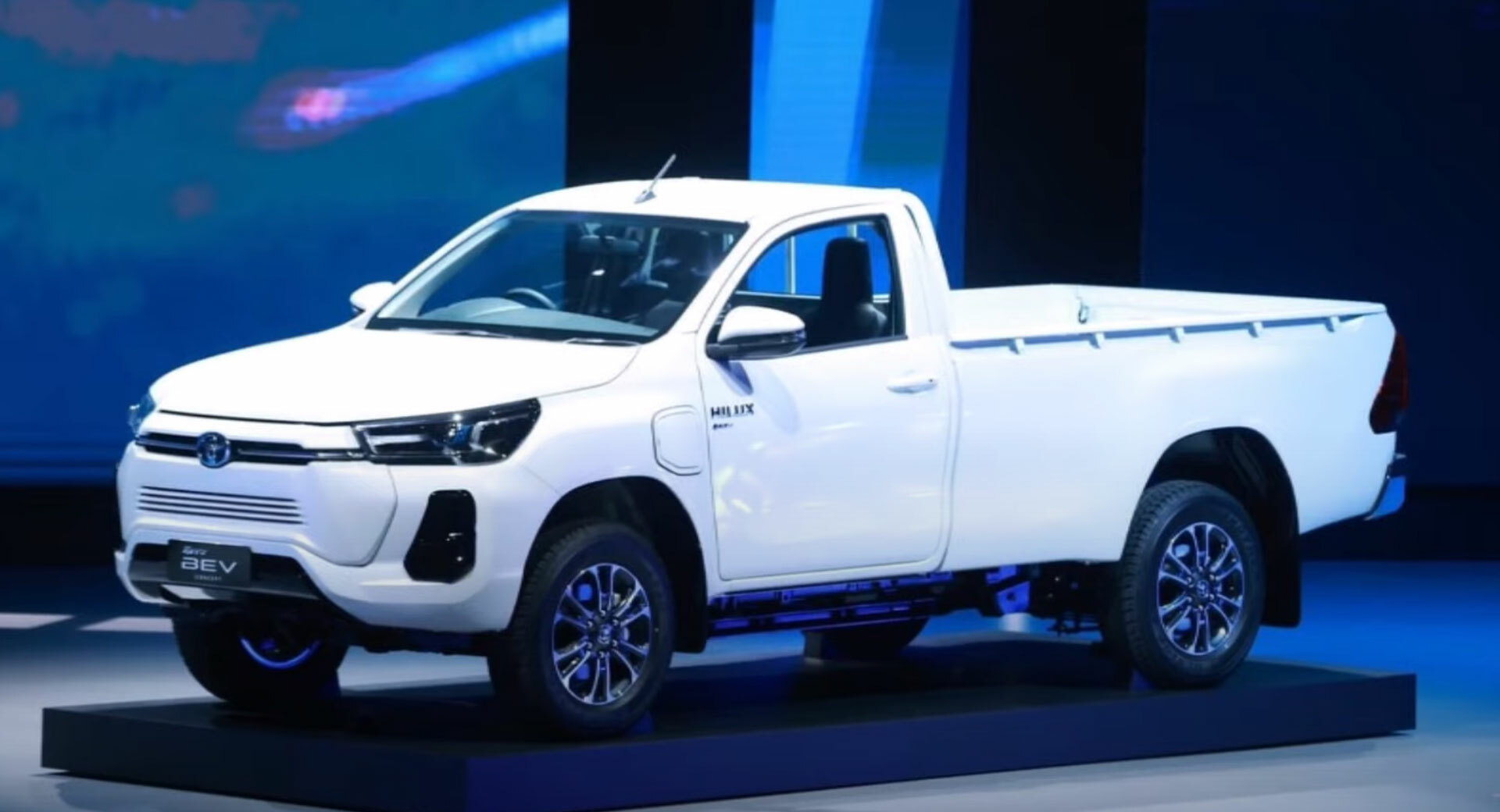 Toyota electric Hilux Concept