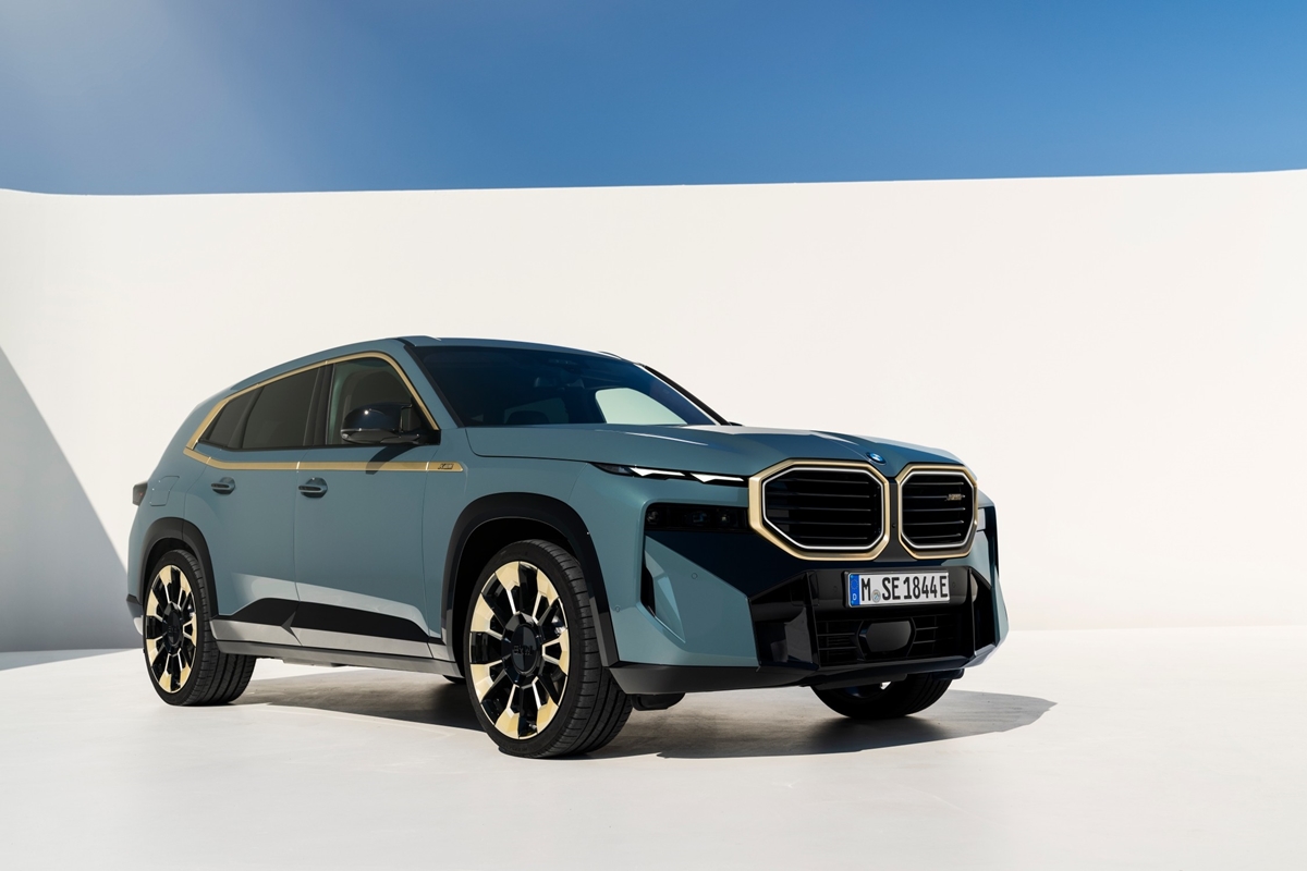 Bmw hybrid deals suv 2021