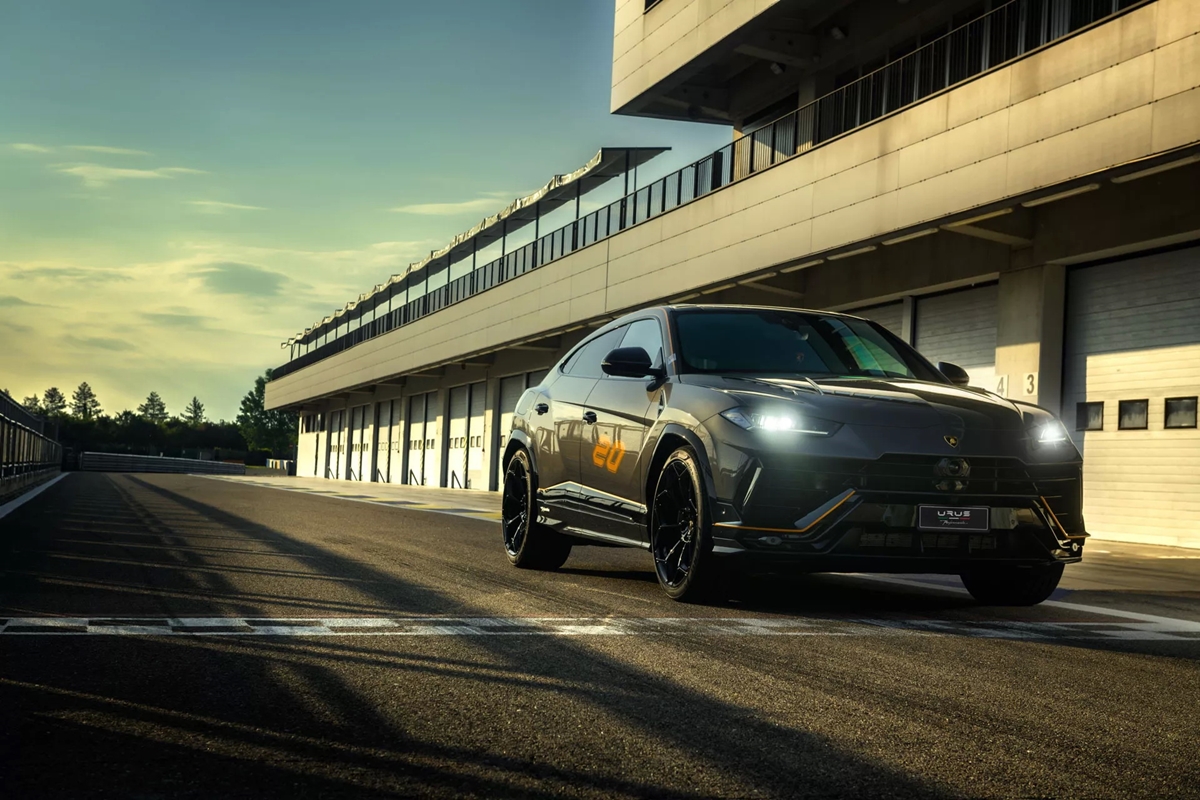 Lamborghini Urus Performante Essenza SCV12