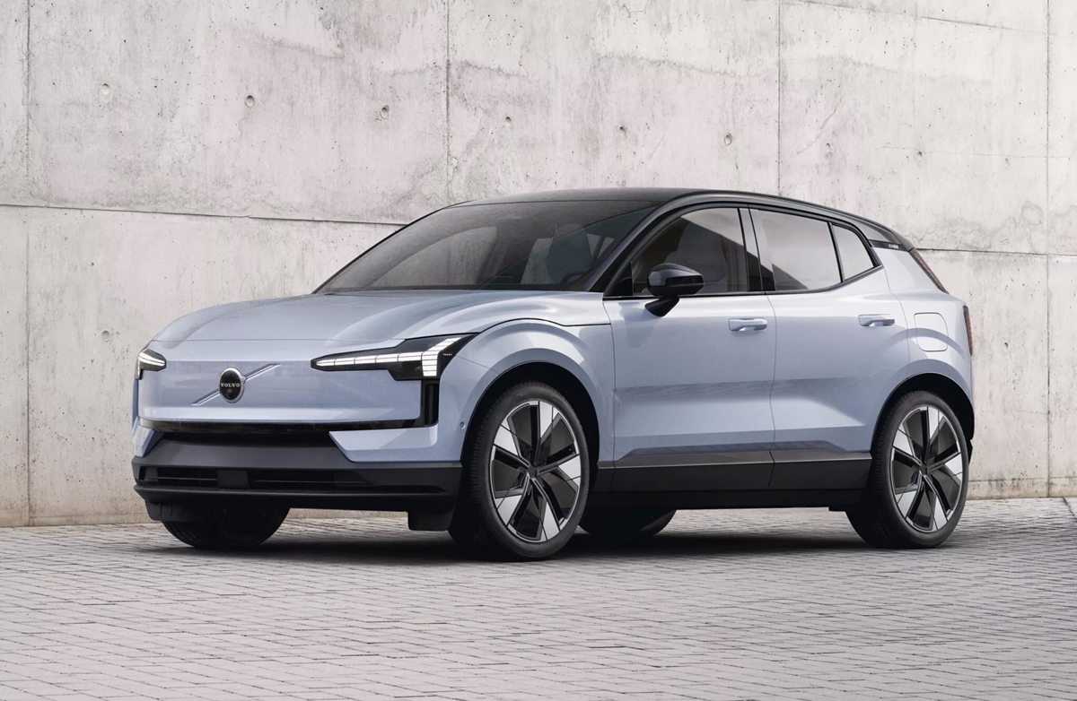 Volvo all deals electric by 2025