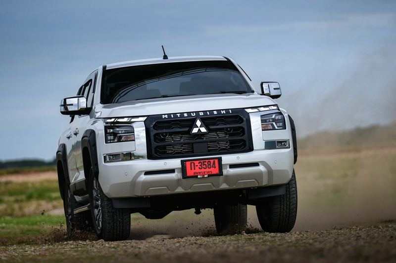 Review Mitsubishi Triton 2023