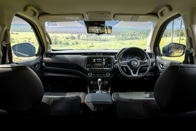 Review Nissan Terra Sport