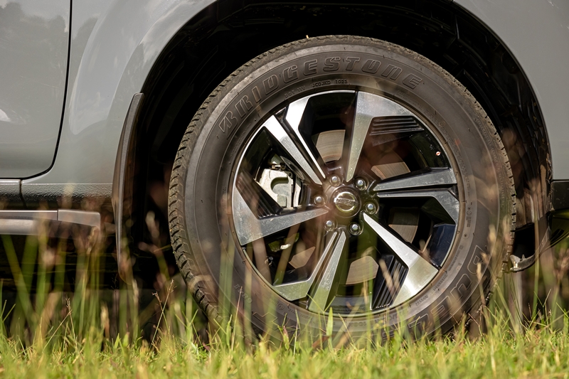 Review Nissan Terra Sport