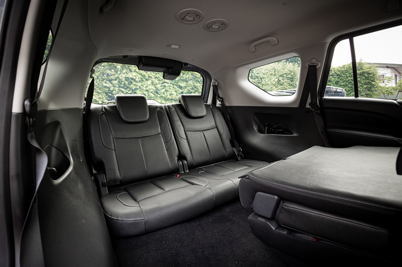 Review Nissan Terra Sport