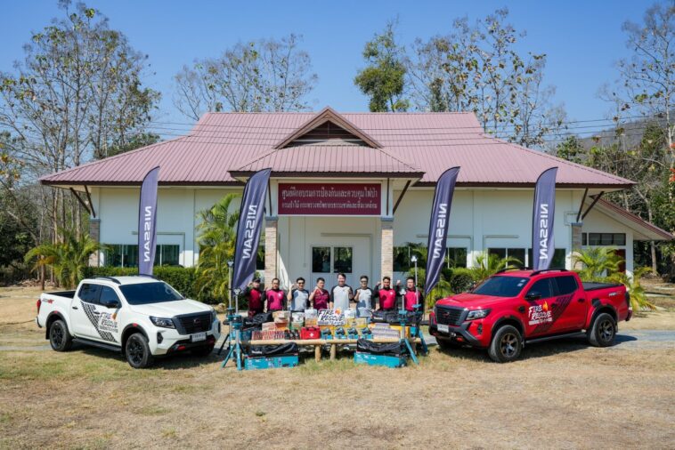 Nissan NAVARA Fire Rescue