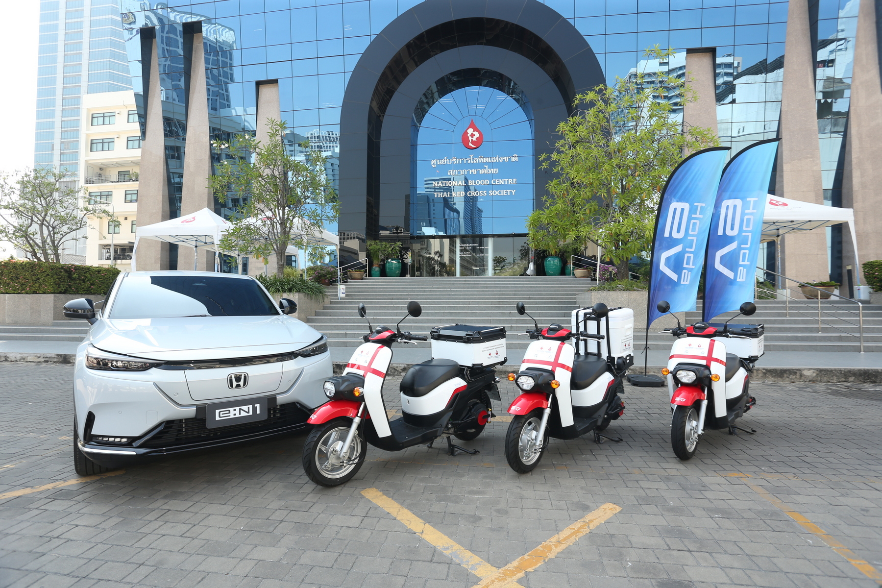 Thai Honda Benly E Supporting for Charity to Thai Red Cross Society