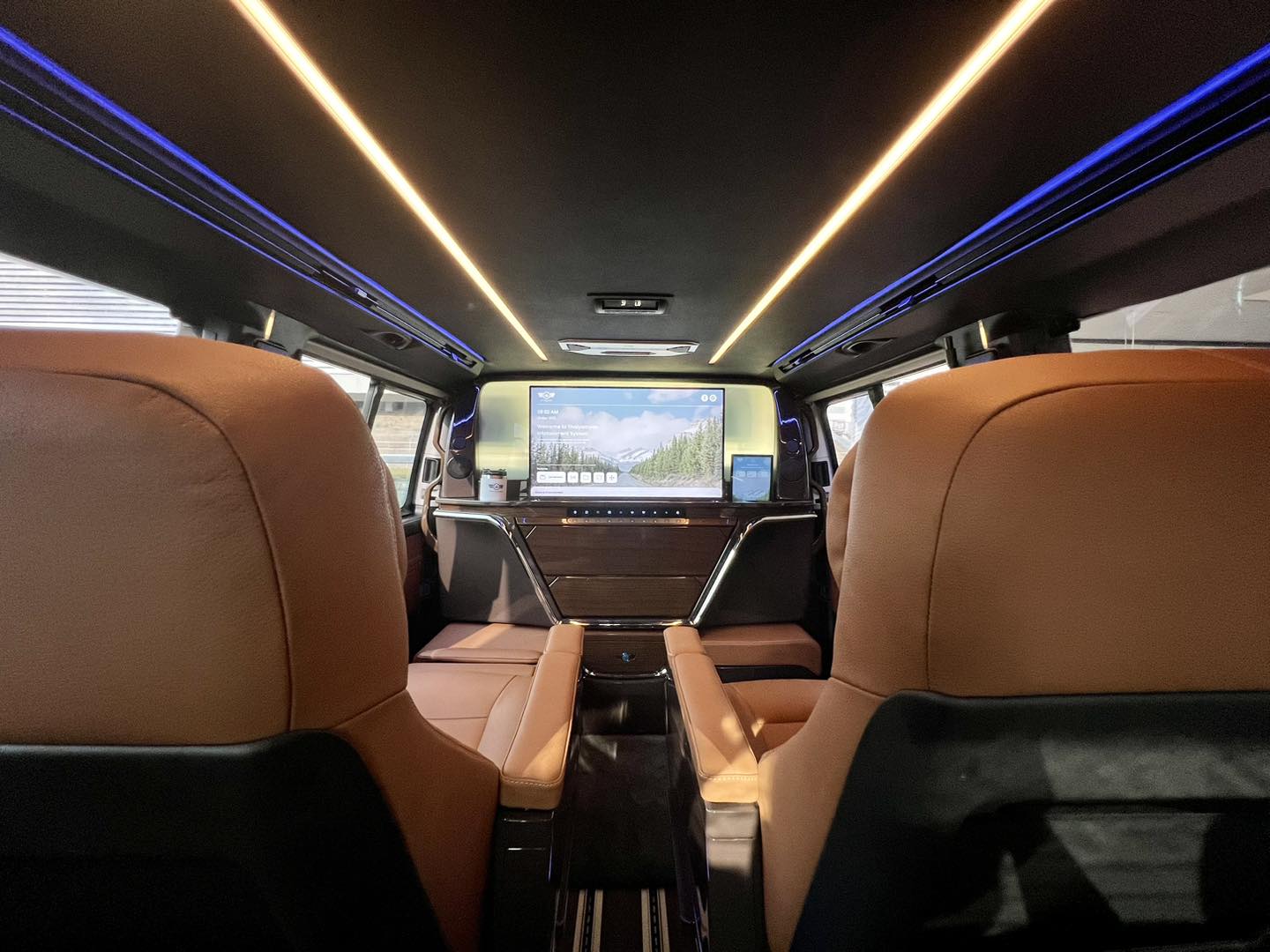 Volkswagen Caravelle รุ่น Comfortline NGZ (Neuer Glanz)