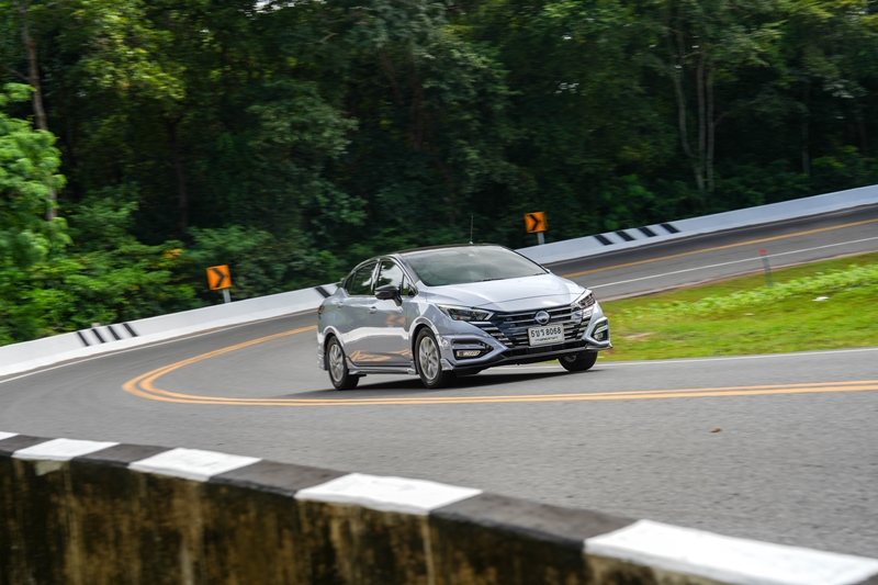 Review Nissan Almera 2024