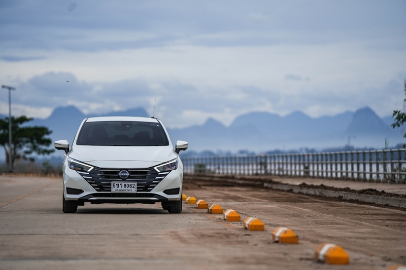 Review Nissan Almera 2024