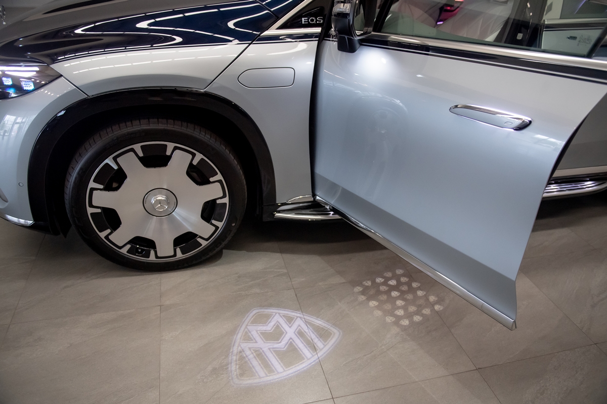 Mercedes-Maybach EQS 680 SUV