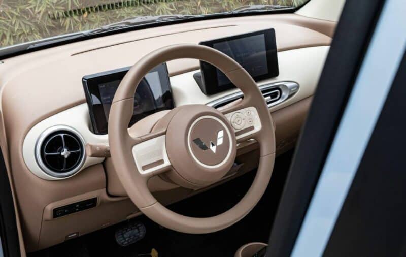 Wuling Hong Guang Mini EV รุ่น 5 ประตู 