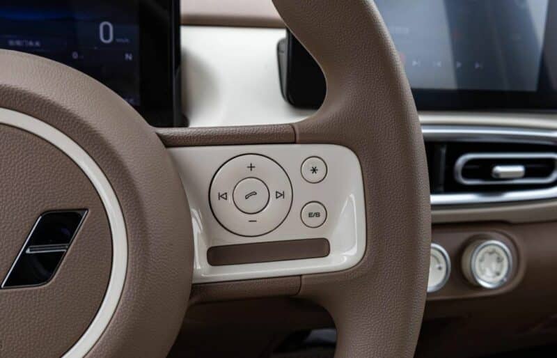 Wuling Hong Guang Mini EV รุ่น 5 ประตู 