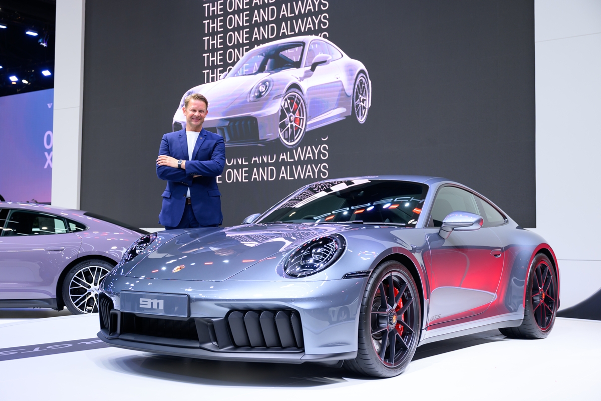 https://autostation.com/wp-content/uploads/2025/03/Michael-Vetter-MD-of-Porsche-Thailand-2.jpg