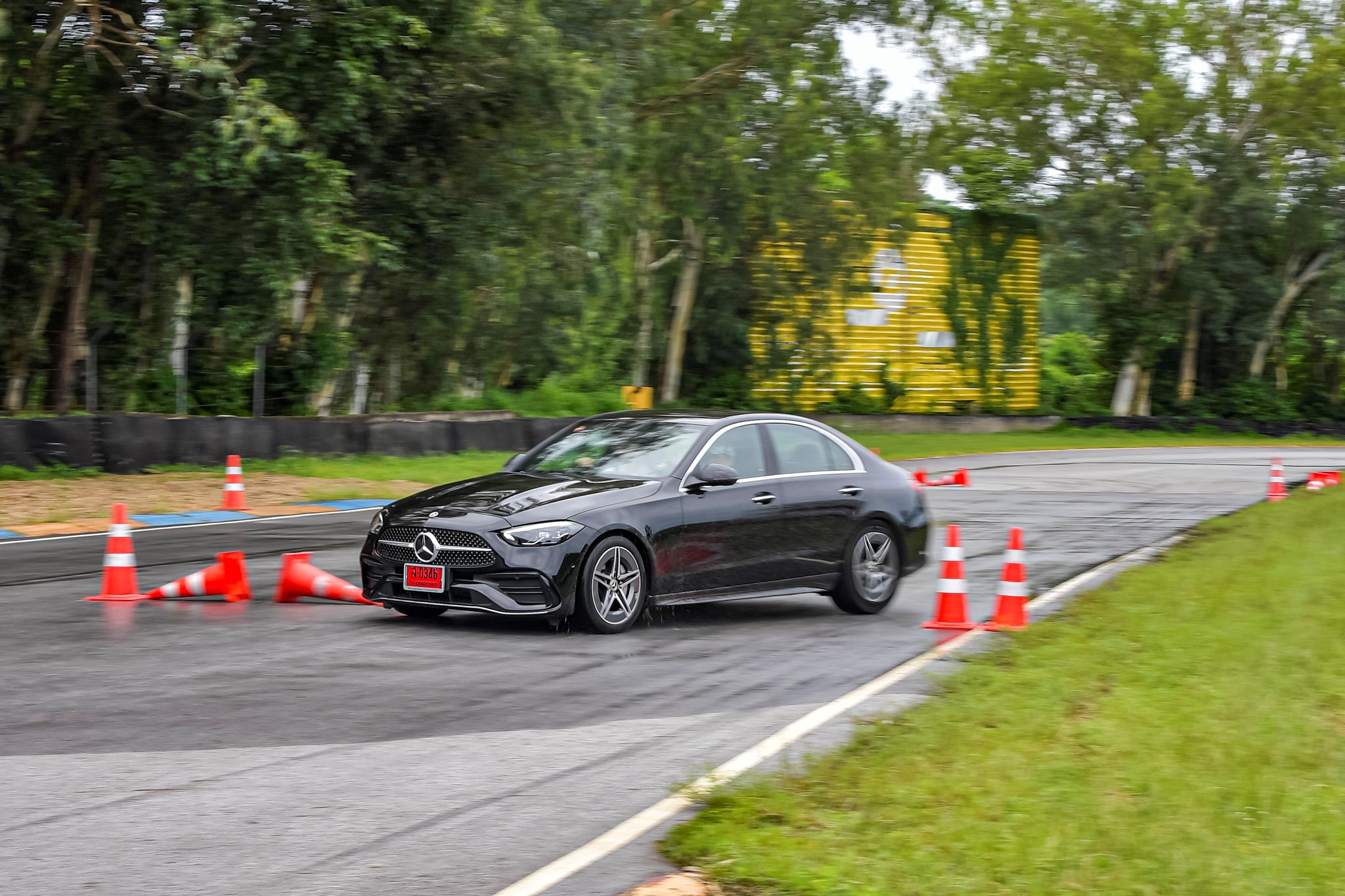 benzprimus-mercedes-benz-driving-events