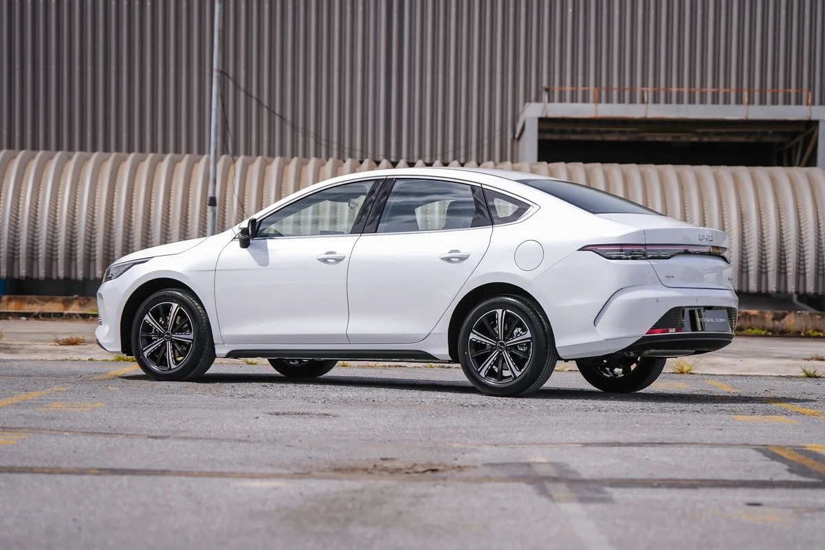 BYD SEAL 5 DM-i SUPER HYBRID