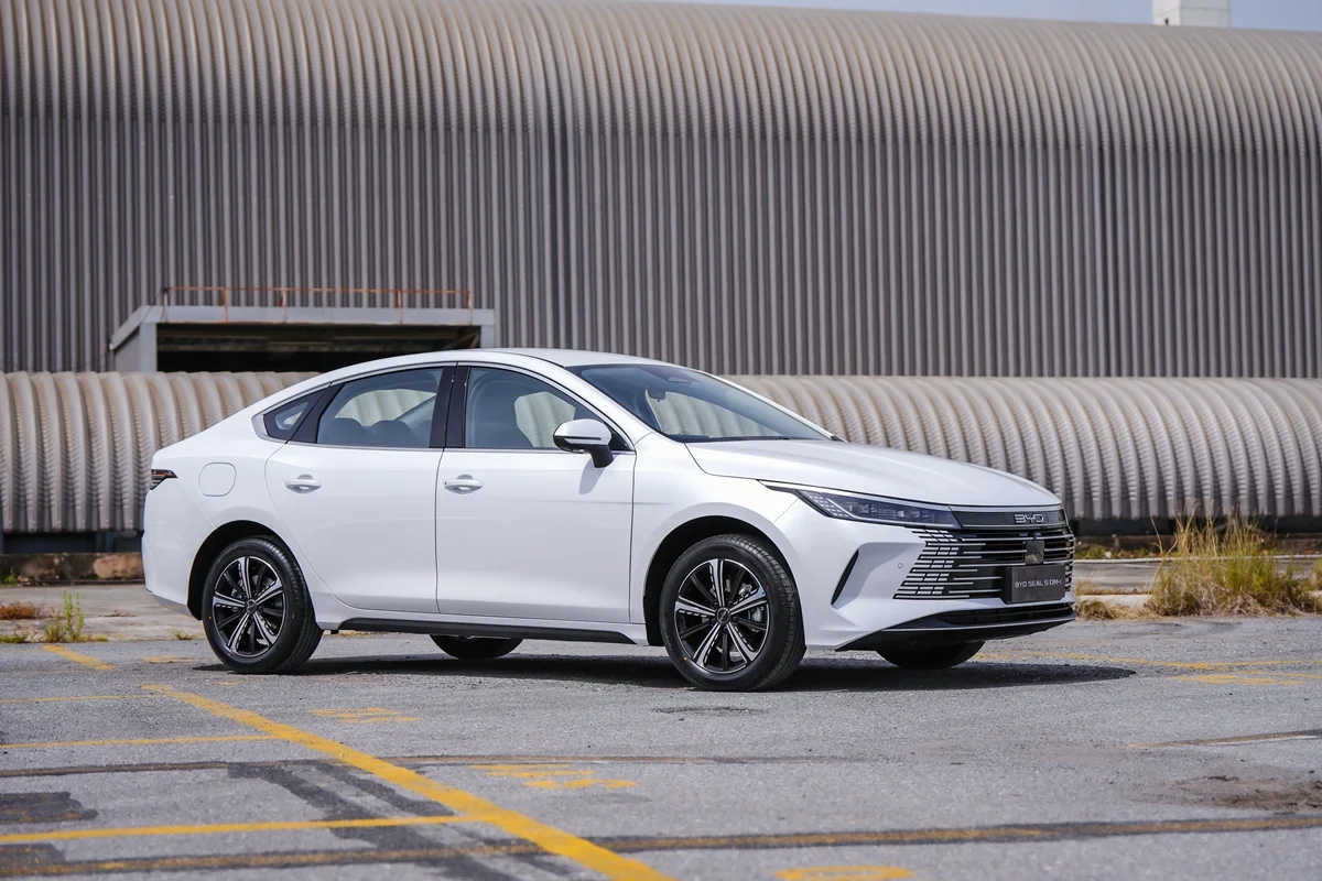 BYD SEAL 5 DM-i SUPER HYBRID