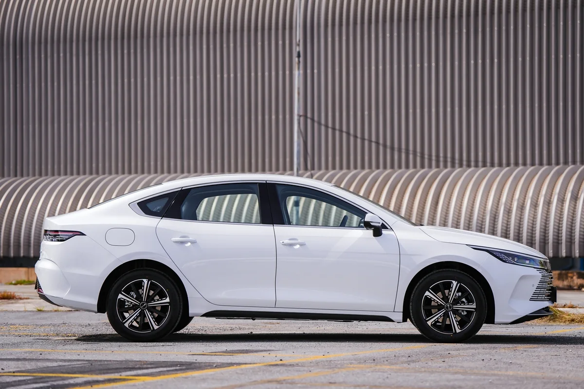 BYD SEAL 5 DM-i SUPER HYBRID