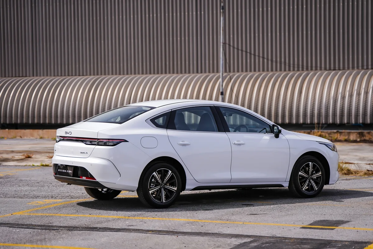 BYD SEAL 5 DM-i SUPER HYBRID
