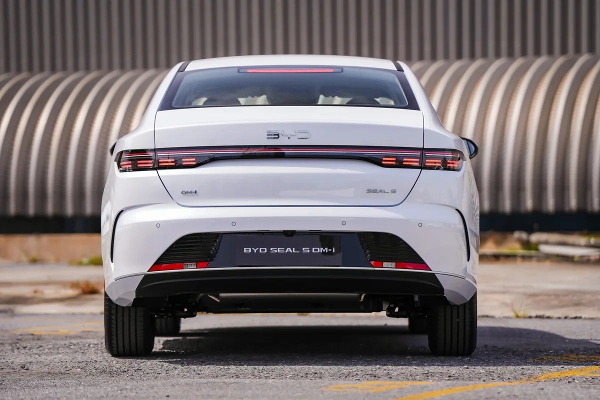 BYD SEAL 5 DM-i SUPER HYBRID