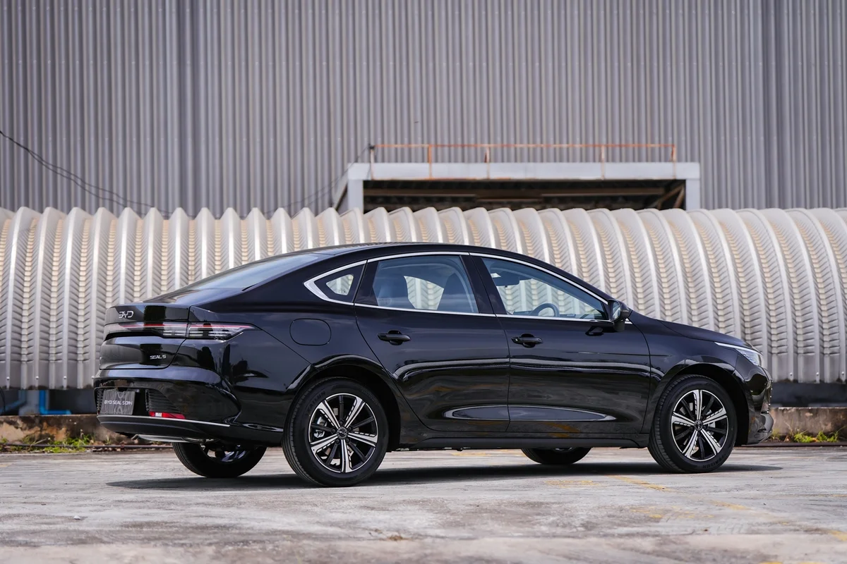 BYD SEAL 5 DM-i SUPER HYBRID