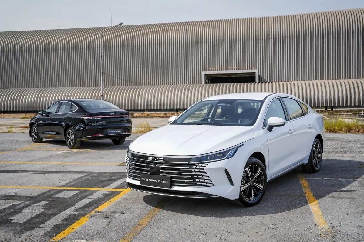 BYD SEAL 5 DM-i SUPER HYBRID 