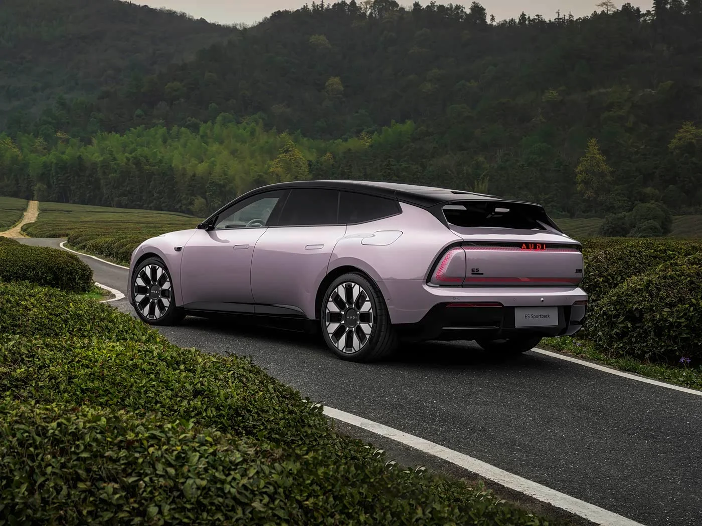 AUDI E5 Sportback ฟาสต์แบ็คไฟฟ้า