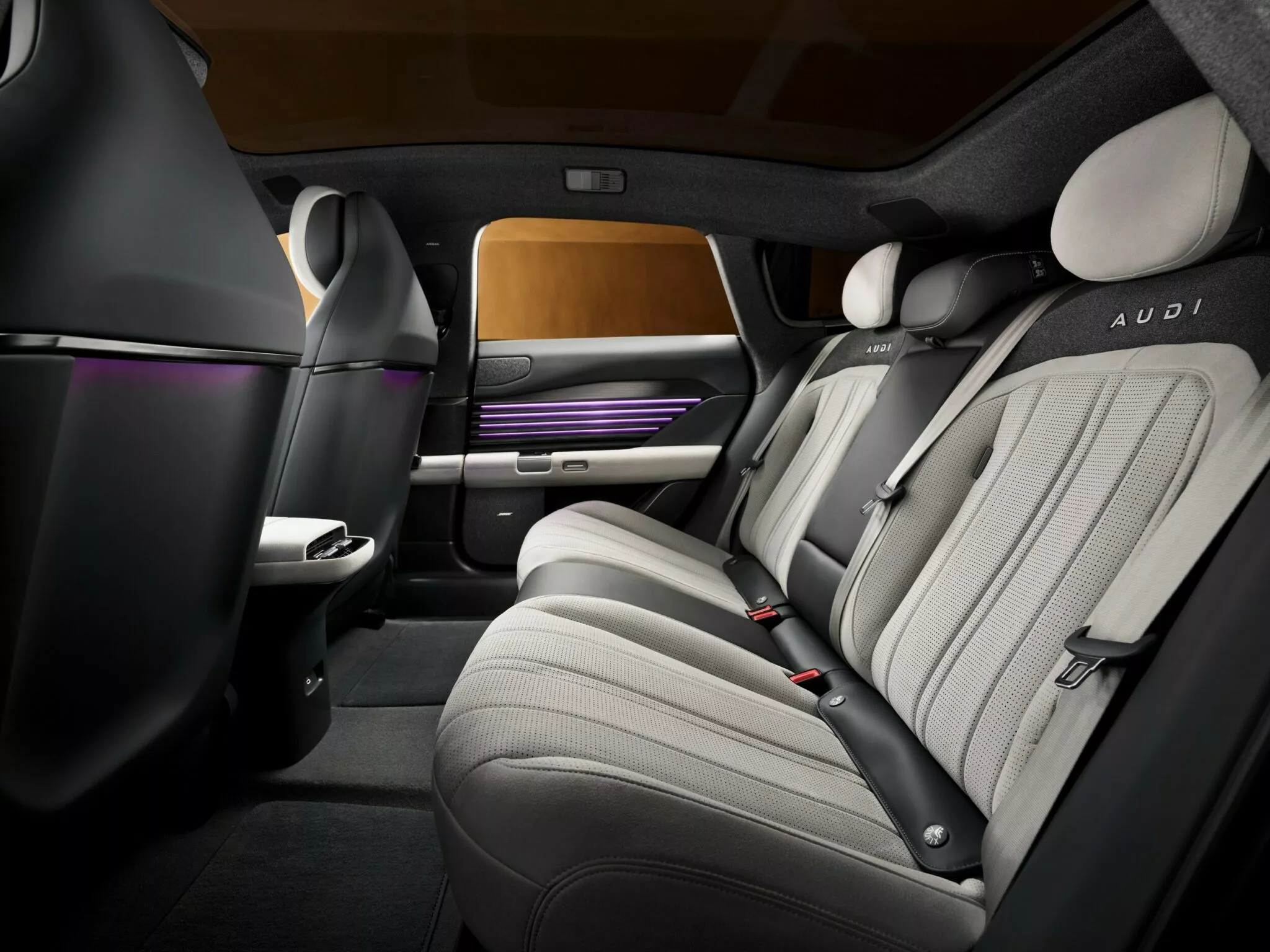 AUDI E5 Sportback ฟาสต์แบ็คไฟฟ้า