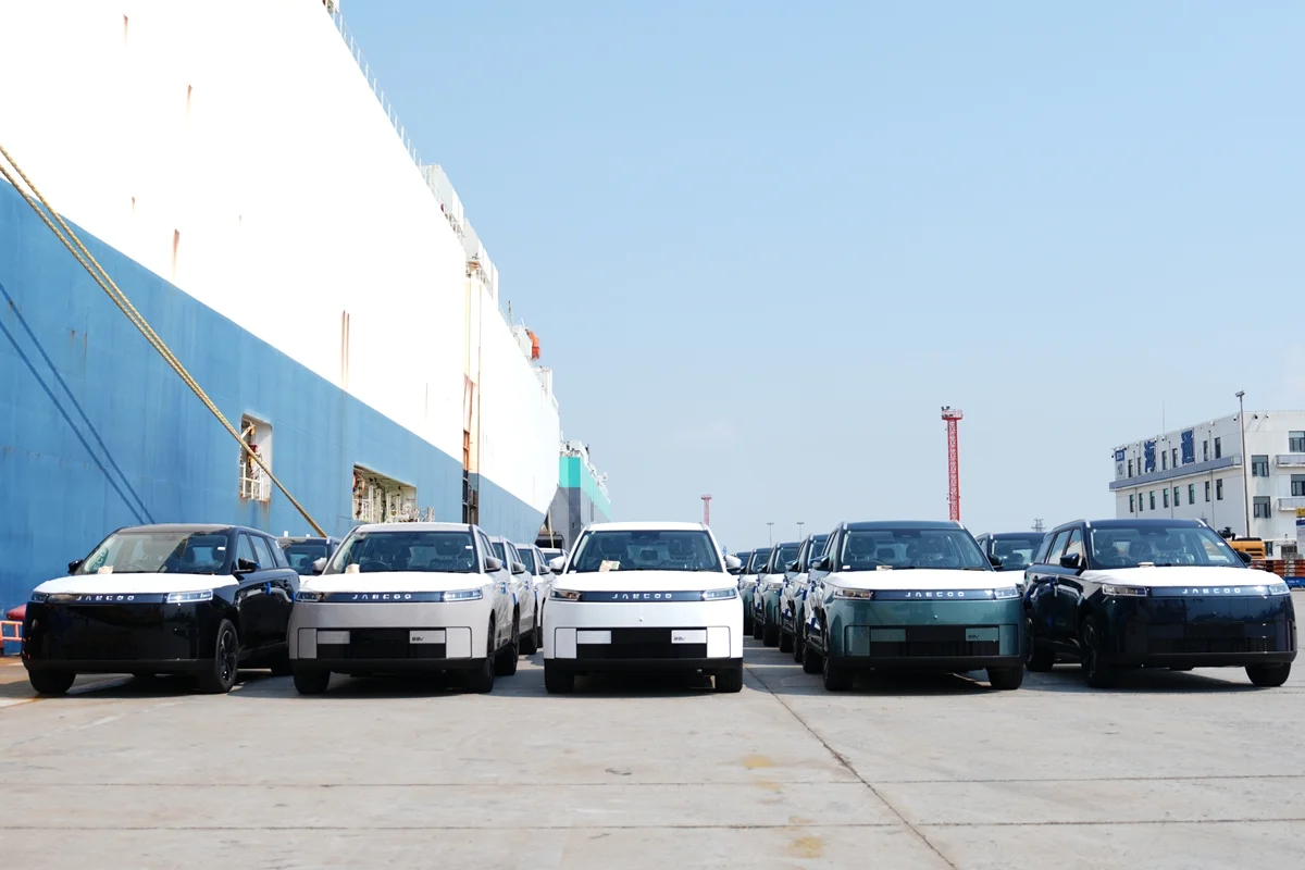 https://autostation.com/wp-content/uploads/2025/09/JAECOO-5-EV_04.webp